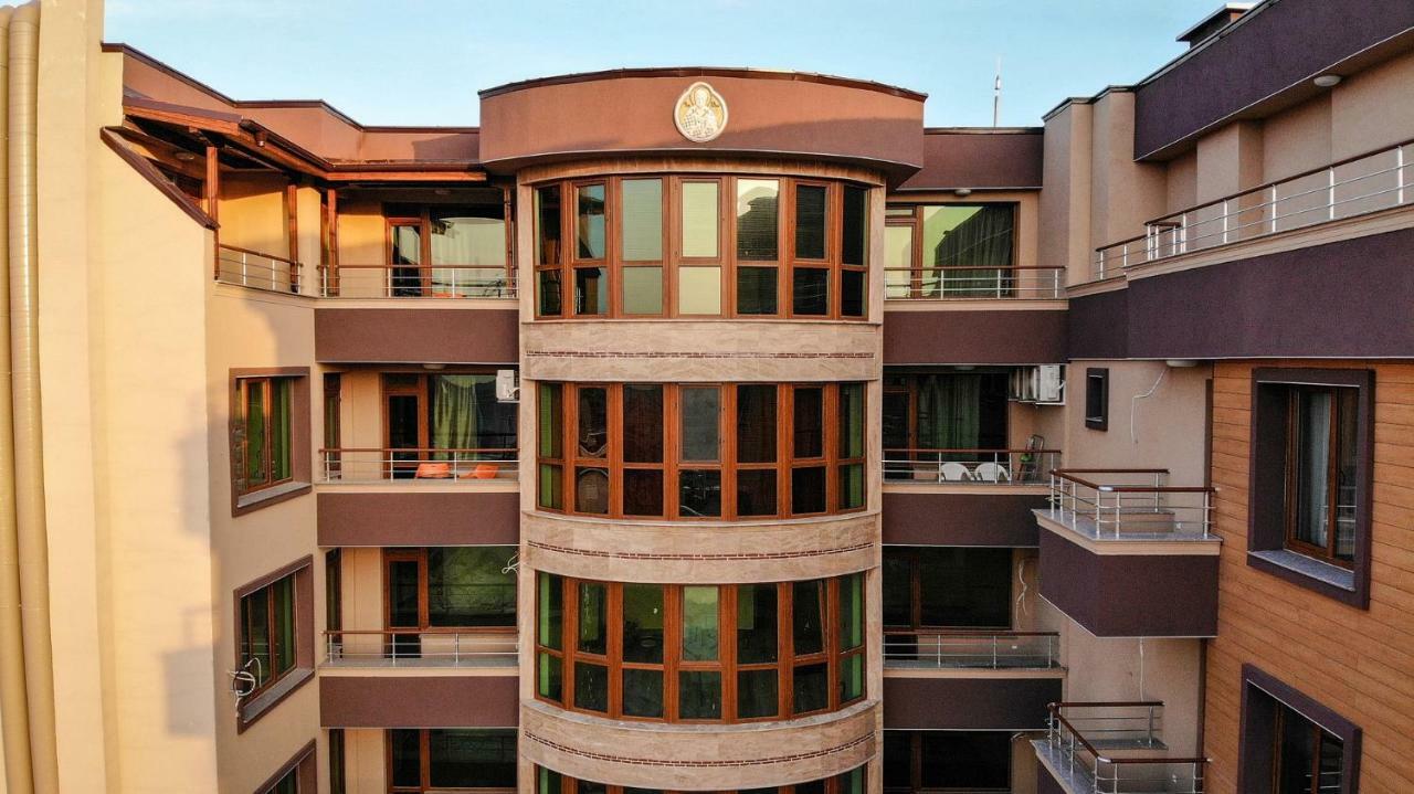 Апартаменти Лазур С Безплатен Паркинг Pomorie Exterior foto